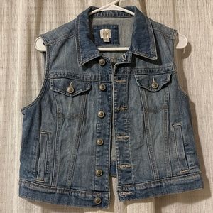 Denim sleeveless vest